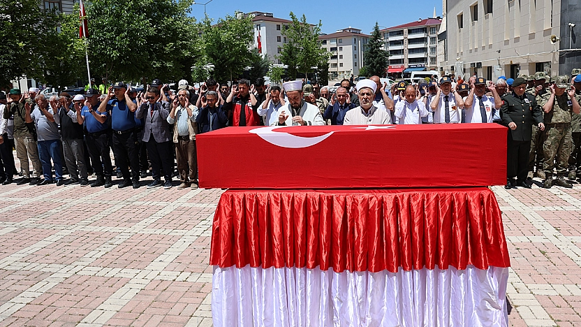 Elazığ'da Kıbrıs Gazisi Acar son yolculuğuna uğurlandı