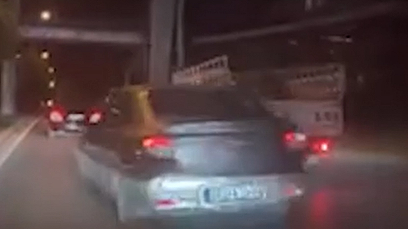 Elazığ'da makas atan sürücü trafiği tehlikeye attı!