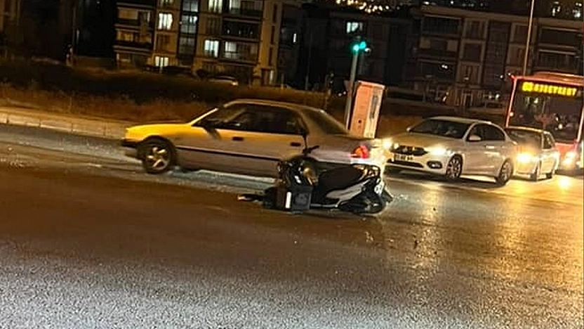 Elazığ'da motosiklet hafif ticari araca çarptı: 1'i ağır 2 yaralı