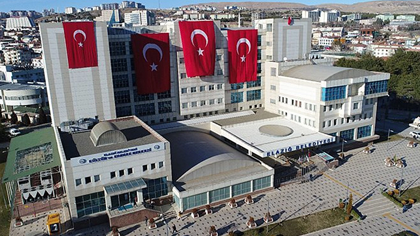 Elazığ'da o cadde trafiğe kapatıldı