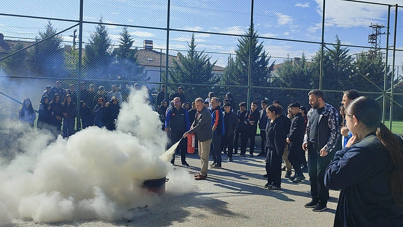Elazığ'da öğrencilere yangın eğitimi
