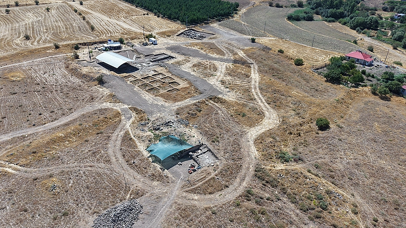 Elazığ'da Roma villası, hamam, kilise ve çocuk mezarı bulundu