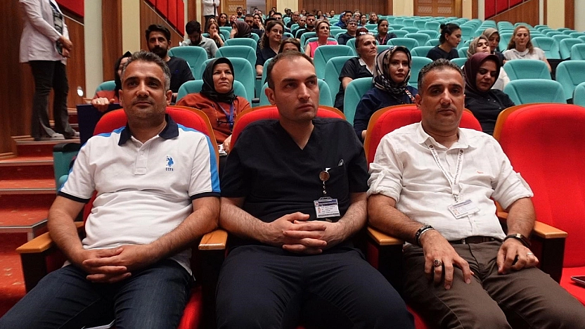 Elazığ'da sağlık çalışanlarına mesleki risk eğitimi
