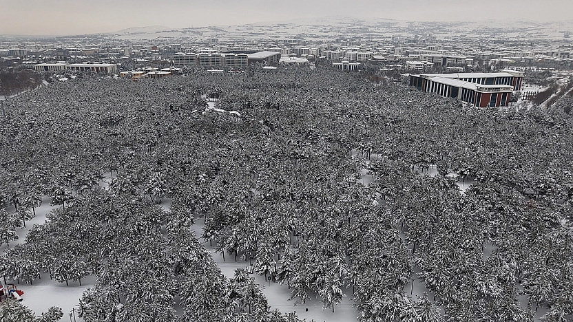Elazığ'da şehir merkezinde kış manzarası
