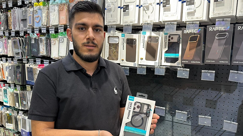 Elazığ'da telefon gelmeden aksesuarları tezgahlardaki yerini aldı
