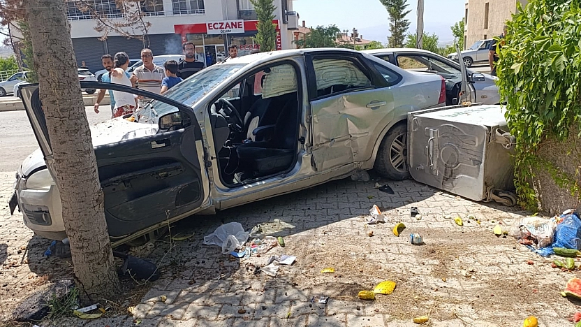 Elazığ'da trafik kazası: Sürücü kaçtı 1 kişi yaralandı