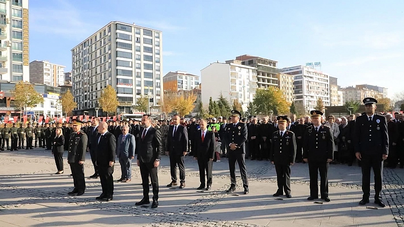 Elazığ'da Ulu Önder Mustafa Kemal Atatürk, saygı ve özlemle anıldı
