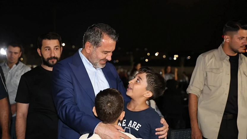 Elazığ'da yaz etkinliklerine yoğun ilgi, Başkan Şerifoğulları'na sevgi seli
