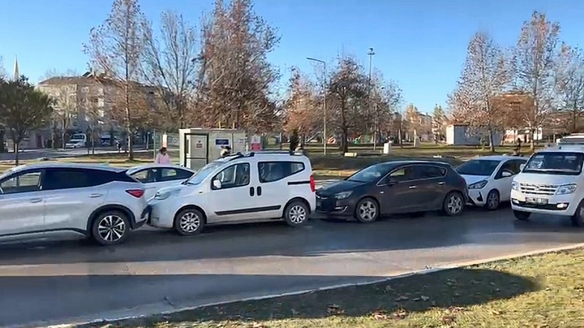 Elazığ'da zincirleme kaza: 6 Araç birbirine girdi