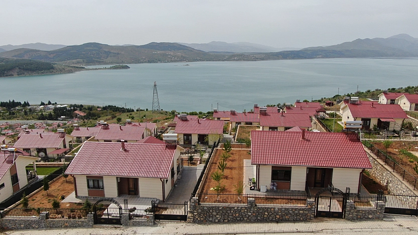 Elazığ'daki bu deprem konutları tatil köyü gibi