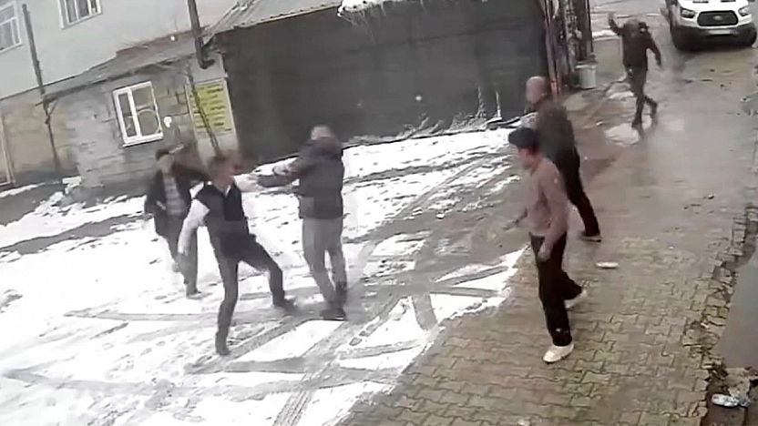 Elazığ'daki kavga, tuvaletini duvara yapan yolcu nedeniyle çıkmış