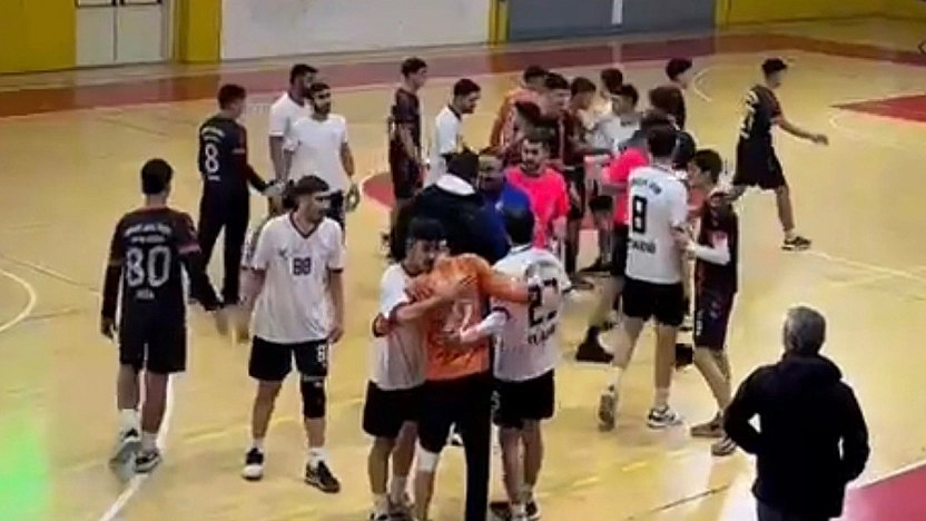 Elazığ Gençlik Spor hentbolda 5'te 5 yaptı