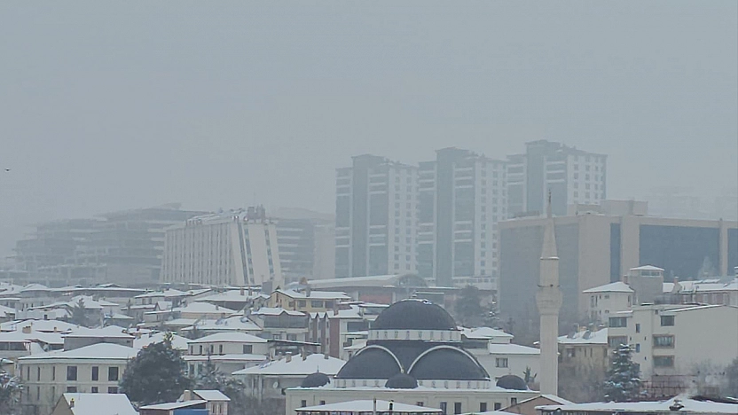 Elazığ'da sis etkili oldu