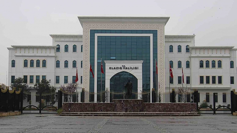 Elazığ Valiliği: Kaçak yapılara yıkım ve 5,7 milyon TL ceza