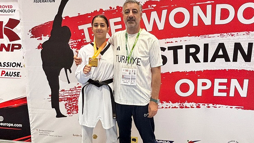 Elazığlı Sporcu Ebrar Acar, Viyana'da Avrupa zirvesine çıktı