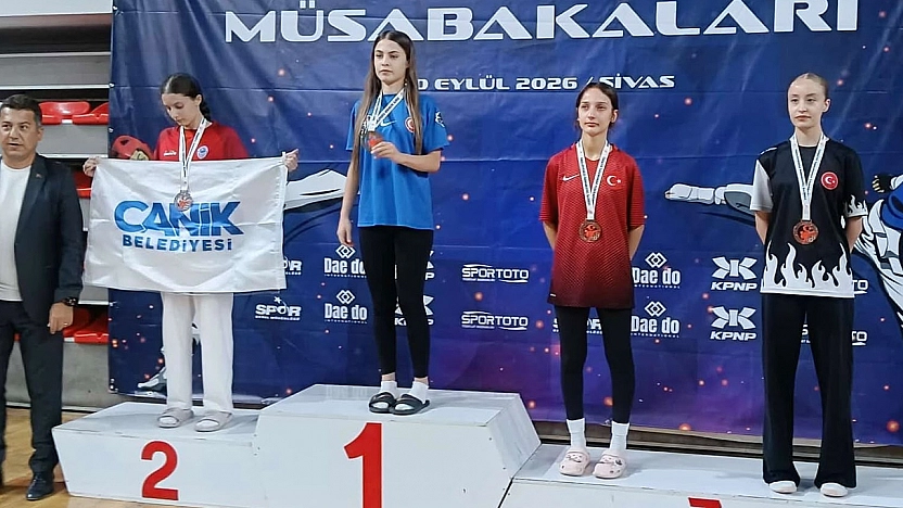 Elazığlı Taekwondocular Sivas'taki şampiyonadan derecelerle döndü