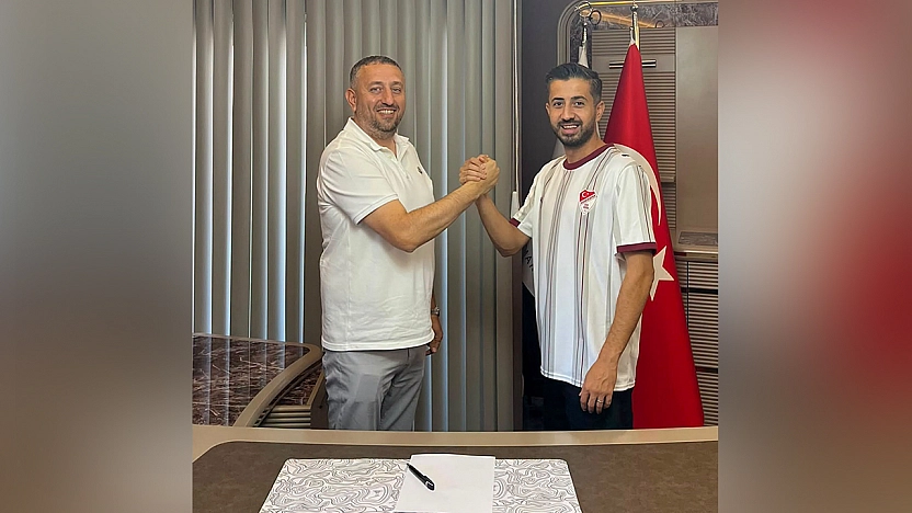 Elazığspor Onur Eriş'le sözleşme imzaladı