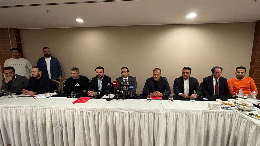 Elazığspor yönetimi basın mensuplarıyla kahvaltıda buluştu