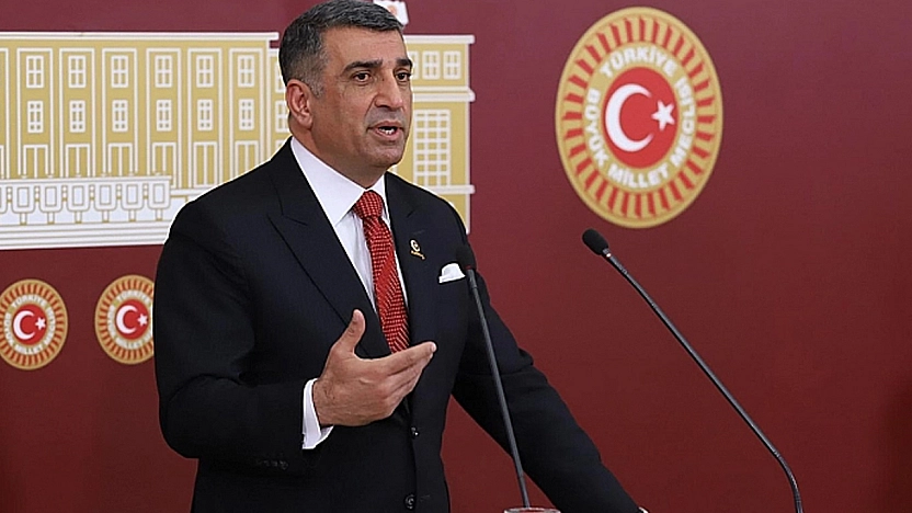 Erol'dan deprem konutlarına övgü: 'Başarı hikayesi olarak görüyorum'