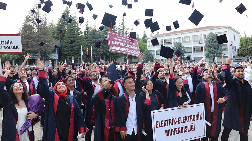 Genç Mühendisler mezun oldu
