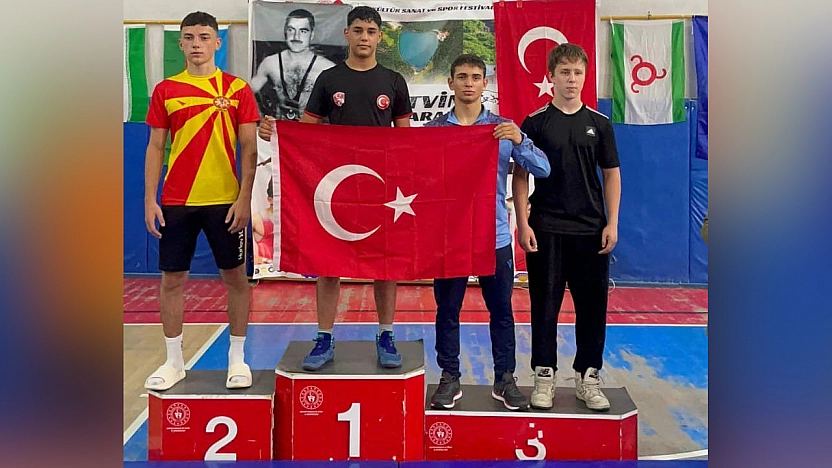 Genç pehlivanlardan uluslararası başarı