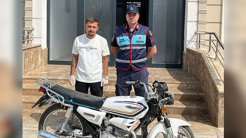 Hakimiyet Haber'in paylaşımı sonuç verdi! Çalınan motosiklet jandarma tarafından bulundu