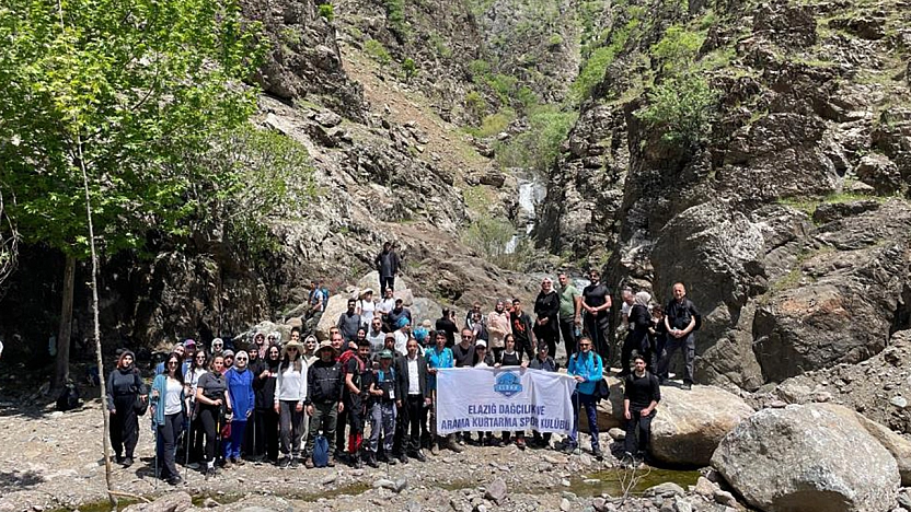 Karanlık Dere Kanyonu'nda doğa yürüyüşü düzenlendi