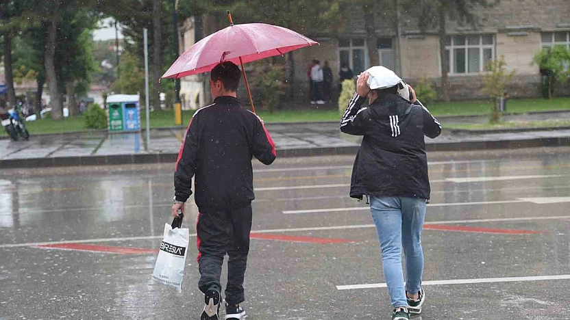 Kışlıkları çıkarın: Elazığ'da yer gök bir olacak
