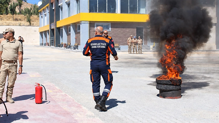 Kovancılar'da Jandarma Personeline Yangın ve Arama Kurtarma Eğitimi
