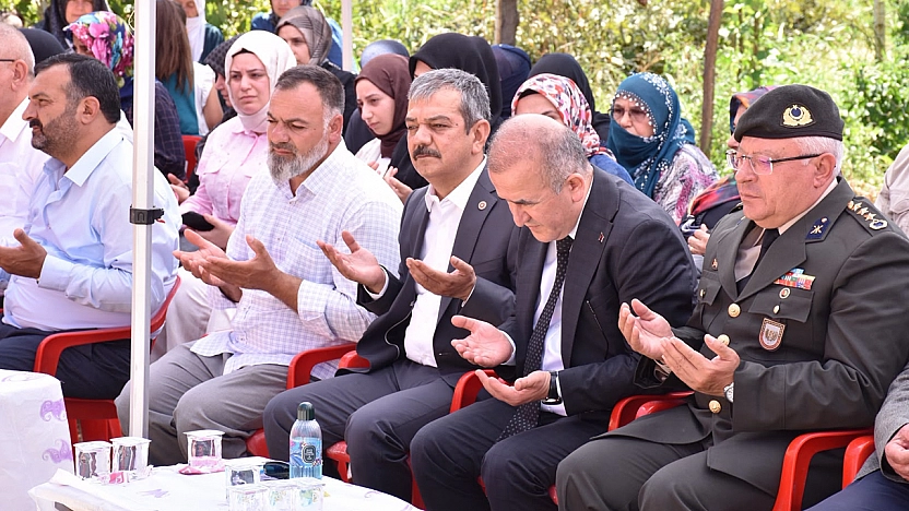 Milletvekili Erol Keleş'ten Palu'da şehit anıtı ve vatandaş ziyareti