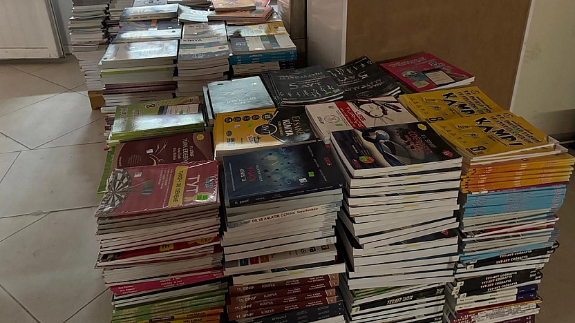 'Onlar da okusun' kampanyasında toplanan kitaplar Milli Eğitim Müdürlüğüne teslim edildi