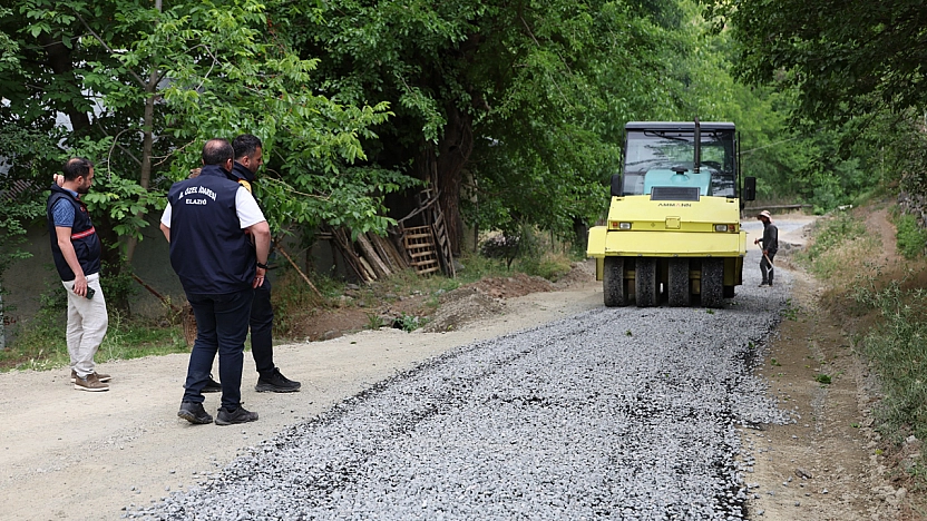 Palu'da güvenlik yolunda asfalt çalışmaları devam ediyor