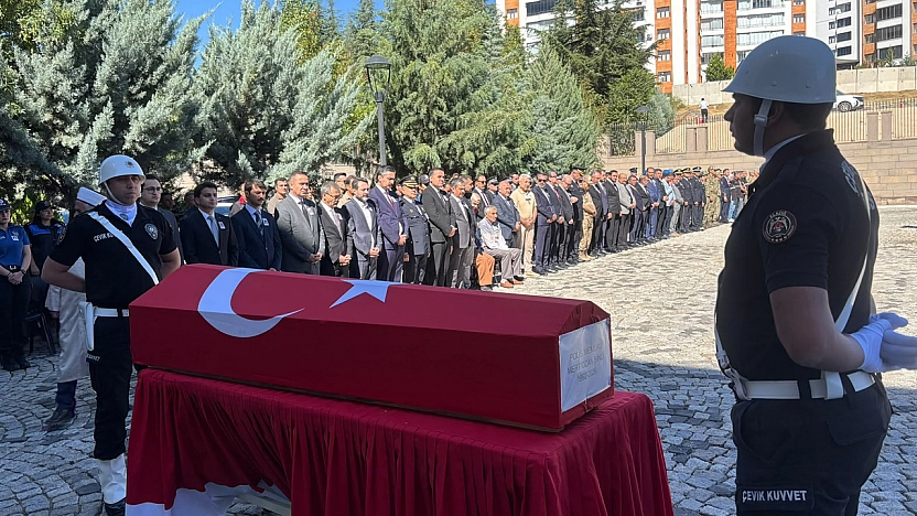 Polis Memuru Mert Ozan Şindi Elazığ'da düzenlenen törenle uğurlandı