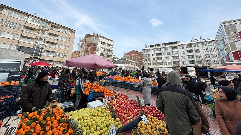 Salı Pazarı El Yakıyor: Alışveriş lüks oldu