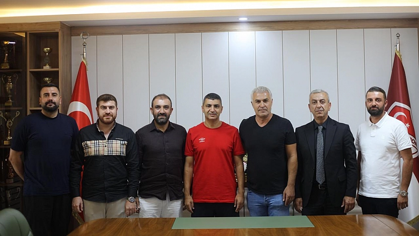 Sedat Karataş ve Hasan Özkan Uygur'dan Başkan Toprak'a hayırlı olsun ziyareti