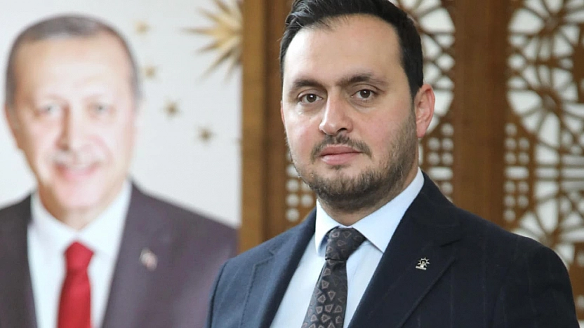 Selmanoğlu'ndan AK gençliğe övgü dolu tebrik