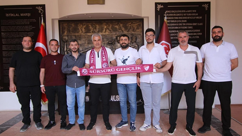 Sürsürü Gençlik Taraftar Grubu'ndan Başkan Toprak'a hayırlı olsun ziyareti