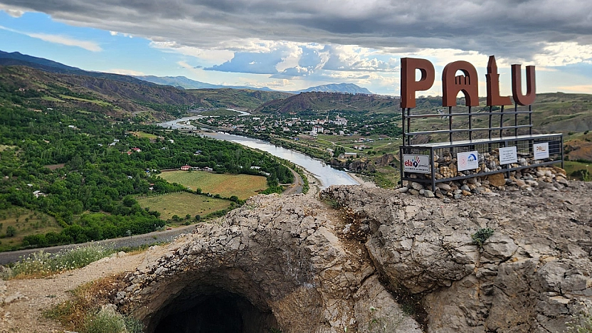 Tarih çöpe atılamaz: Palu Kalesi çöplerle mi anılsın?
