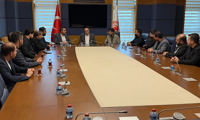 Açıkkapı TÜGVA'lı gençlerle TBMM'de bir araya geldi