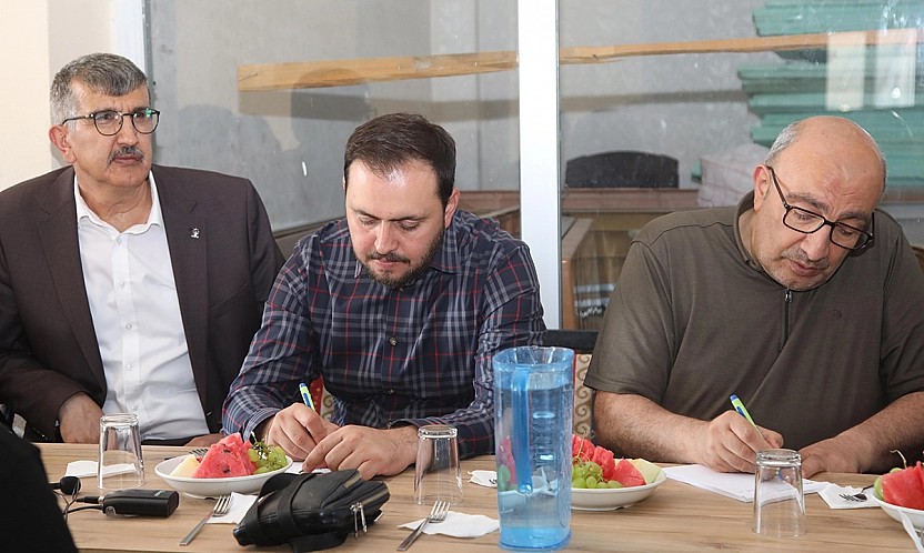 AK Parti Heyeti Elazığ'ın Üç İlçesinde Sahadaydı: İstişare, Değerlendirme ve Gönül Buluşmaları