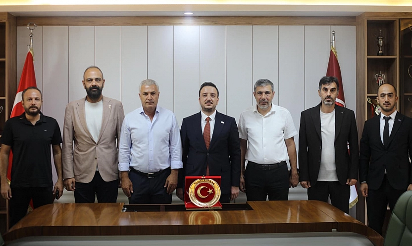 Anahtar Parti Elazığ İl Başkanı İbrahim Halil Sarışın'dan Elazığspor'a ziyaret