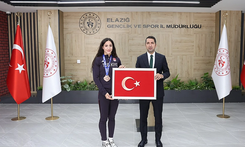 Avrupa 3.'sü Gizem Özer'den, İl Müdürü Eren'e ziyaret