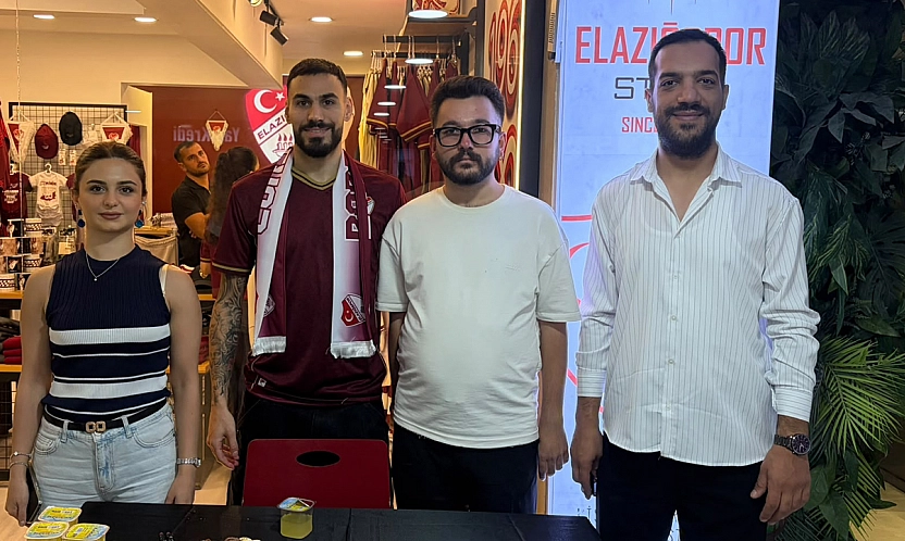 Barış Ekincier, Elazığspor Store'da taraftarlarla buluştu