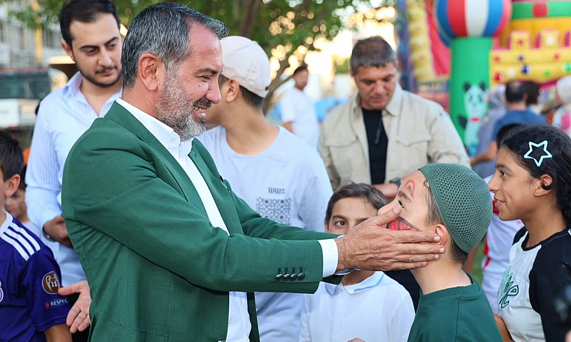Başkan Şerifoğulları çocuklarla buluştu