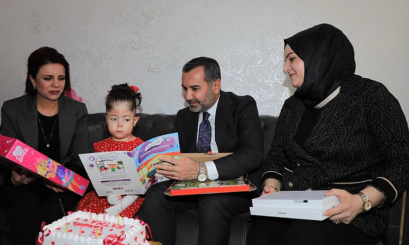 Başkan Şerifoğulları'ndan minik Fatma'ya anlamlı ziyaret