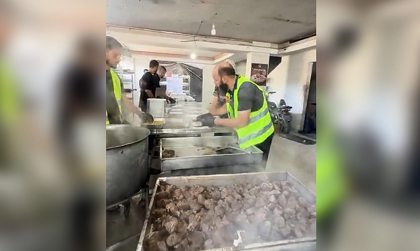 Bir El Bir Gönül Derneği'nden Kuzey Gazze'de bin 800 kişiye iftar yemeği