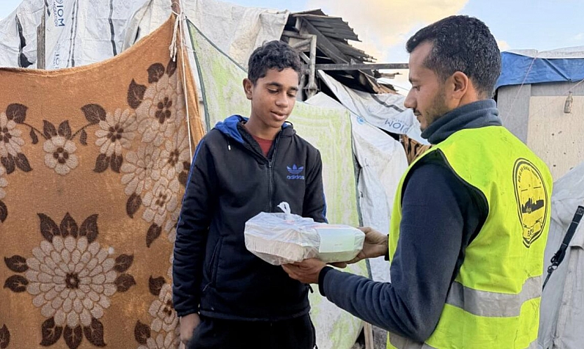 Bir El Bir Gönül Derneğinden Gazzeye yardım