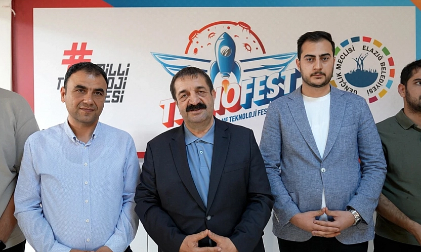 Elazığ Belediyesi Gençlik Meclisi ekipleri, 2 proje ile Teknofest'e hazırlanıyor
