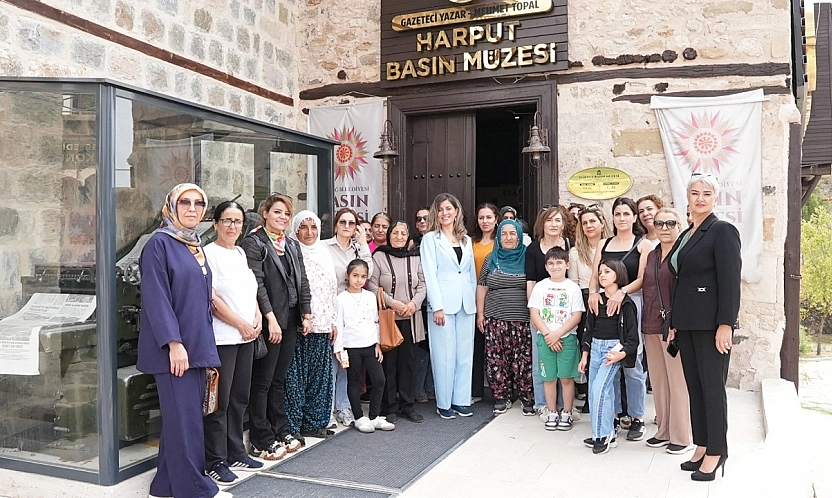 Elazığ Belediyesi Kadın Meclisi'nden Esentepe Mahallesi sakinlerine tanıtım gezisi