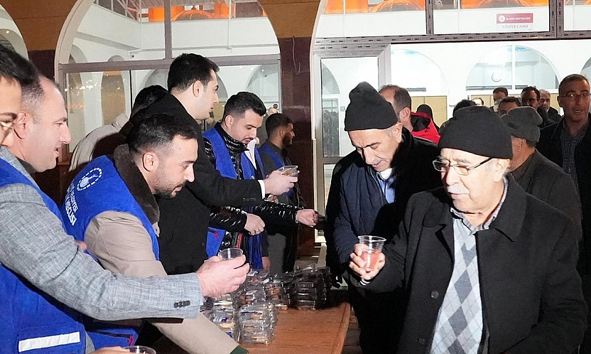 Elazığ Belediyesi kandilin bereketine ortak oldu